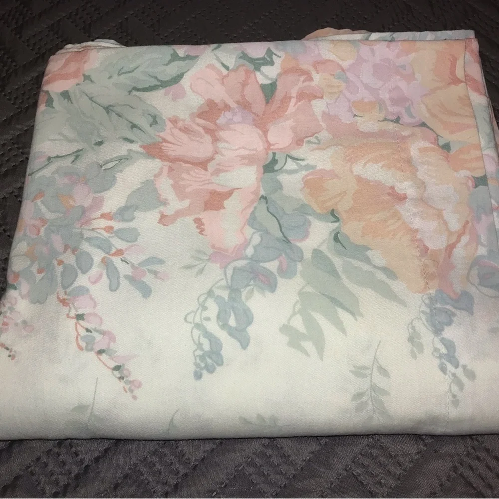 Vintage Cannon Full Size Floral Flat Sheet No Iron
